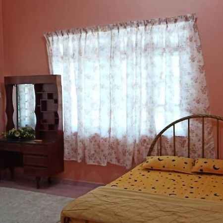 Homestay Zahra Sri Bayu Cherang Ruku المظهر الخارجي الصورة