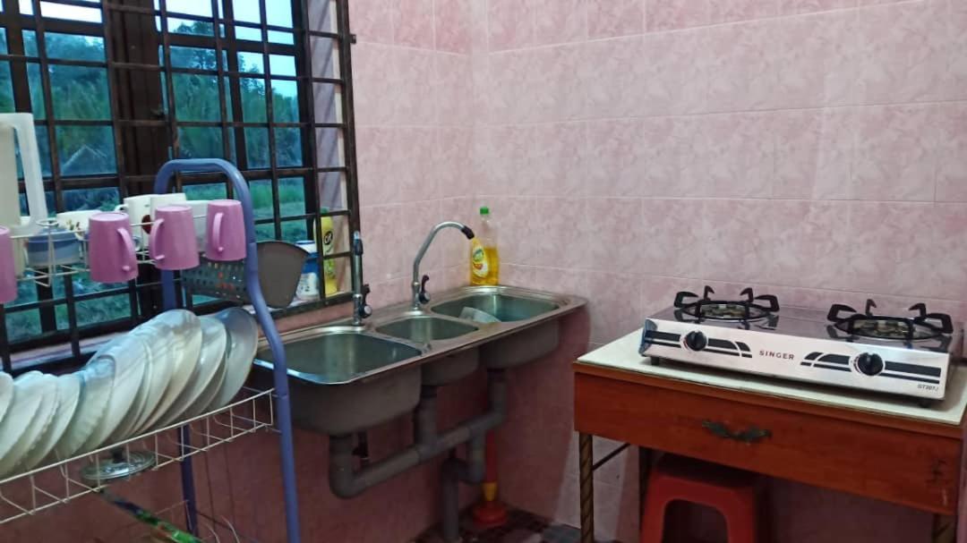 Homestay Zahra Sri Bayu Cherang Ruku المظهر الخارجي الصورة